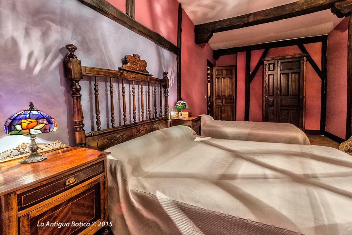 La Antigua Botica Guest House Pasaron Bagian luar foto