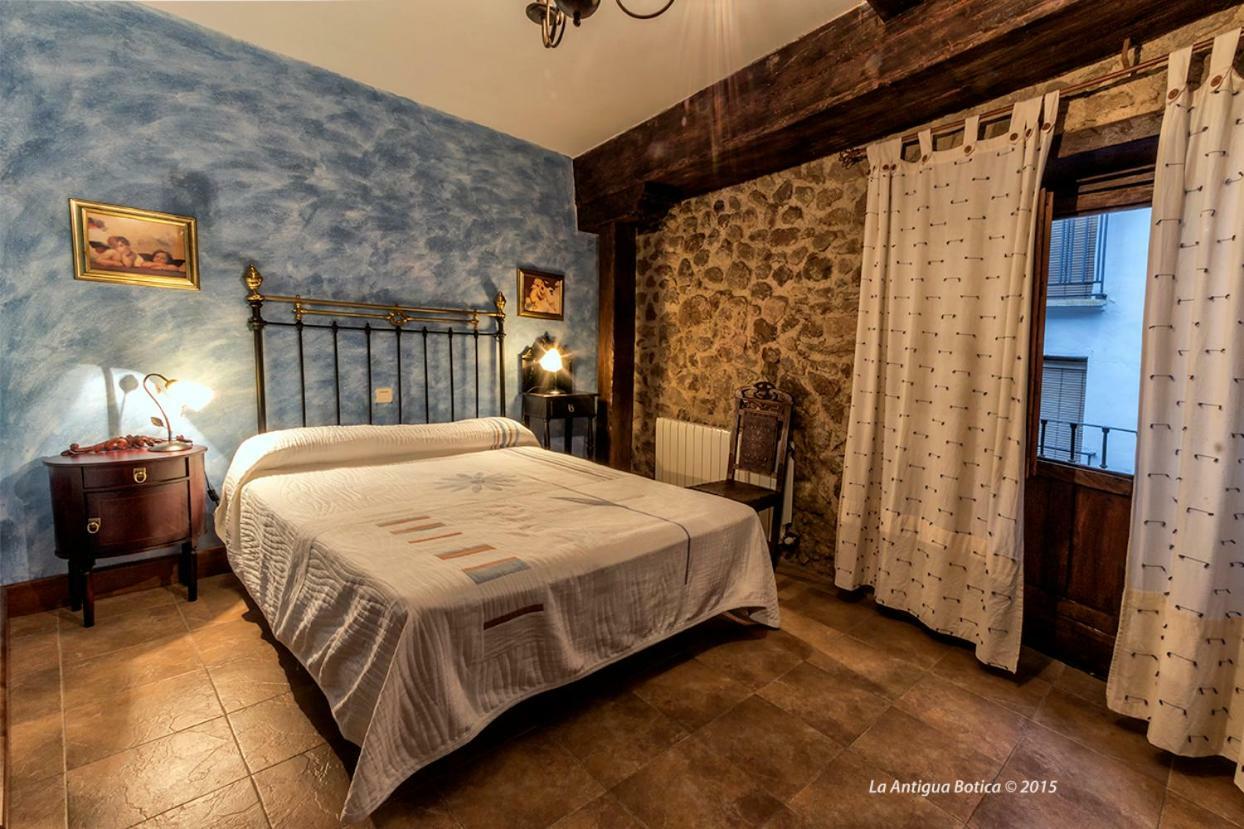 La Antigua Botica Guest House Pasaron Bagian luar foto